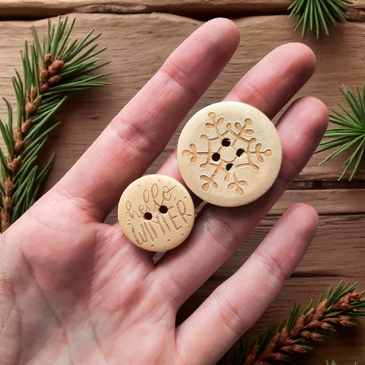 Holzknöpfe HELLO WINTER – Schneeflocken & Winter-Design