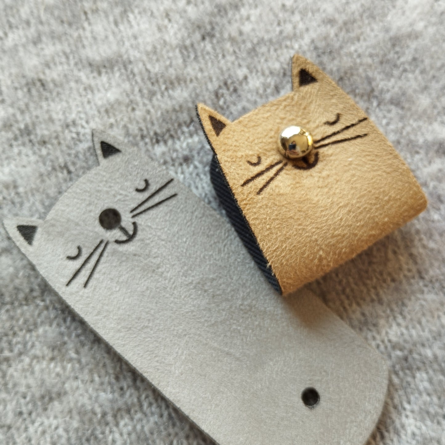 Wildleder-Etiketten – Süße Katzen- Bärmotive mit einer Niete 🐻🐱