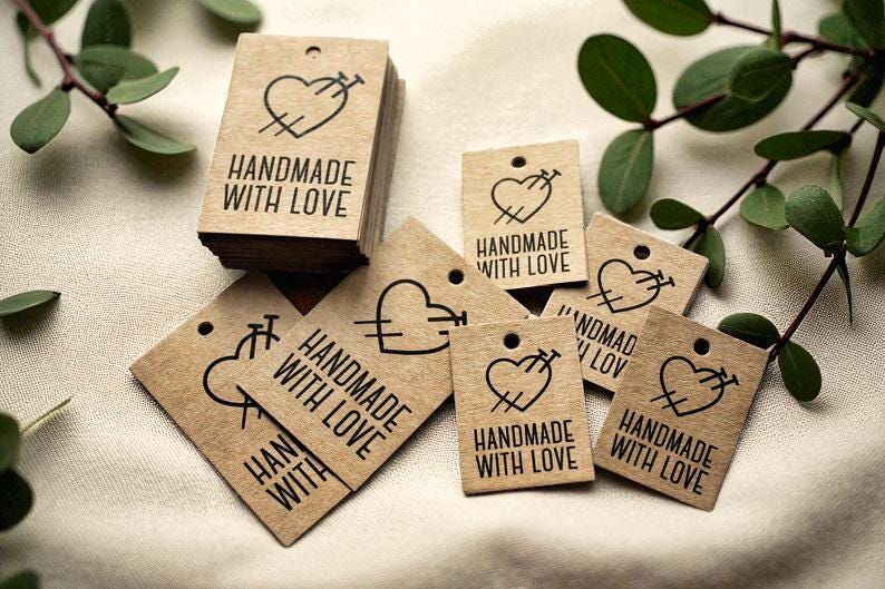 MADE WITH LOVE Kartonanhänger – Recyclingpapier Geschenkanhänger
