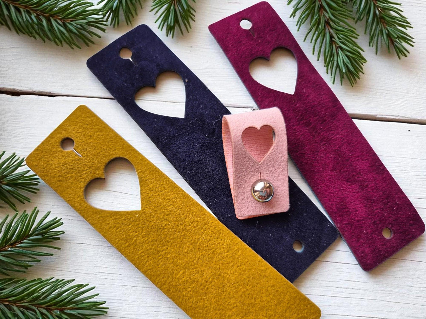 Royal Velvet Labels – Handmade Kunstleder Tags mit Nieten – 14 Farben – Stricken, Häkeln & Nähen