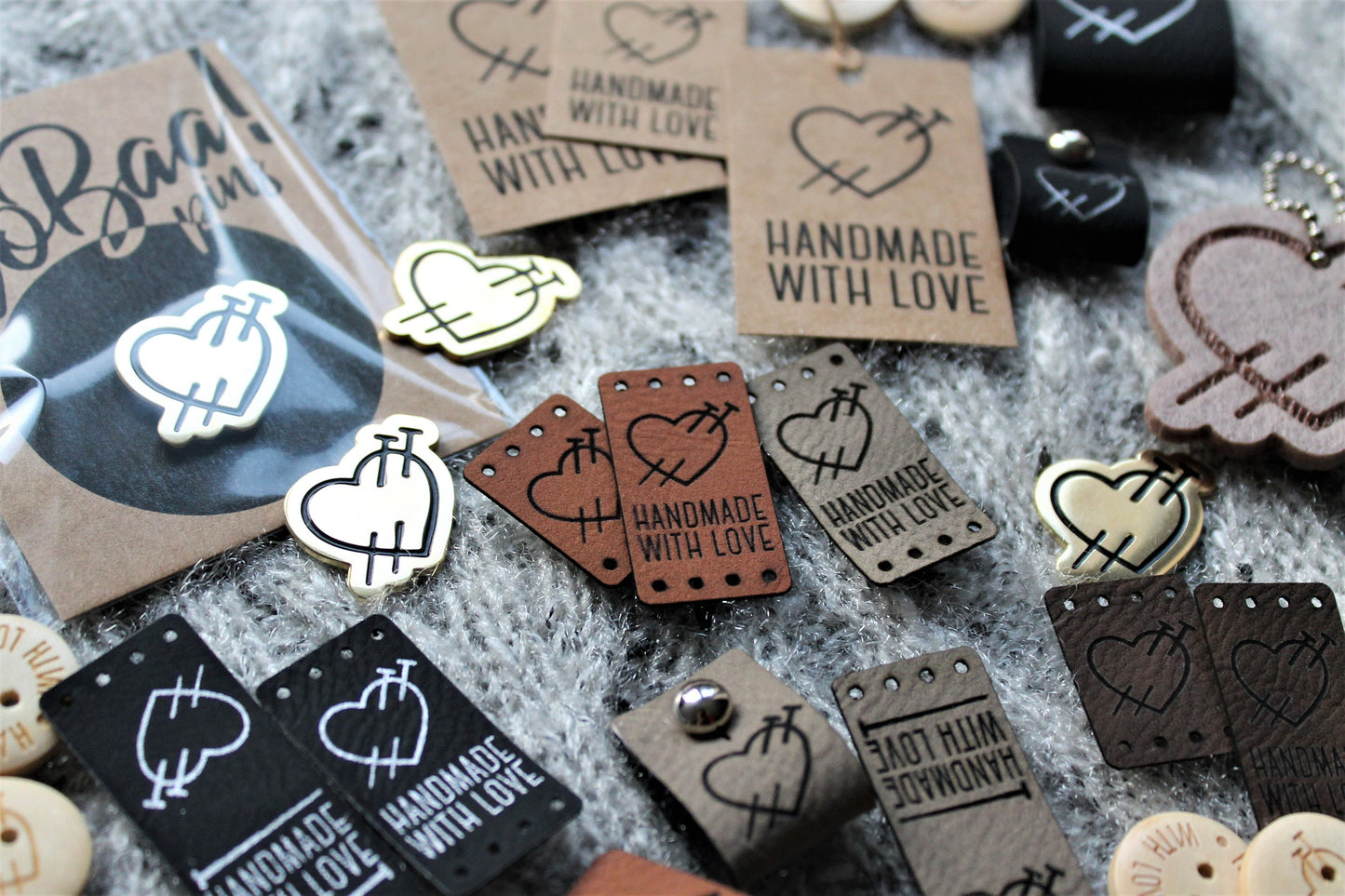 MADE WITH LOVE Kartonanhänger – Recyclingpapier Geschenkanhänger