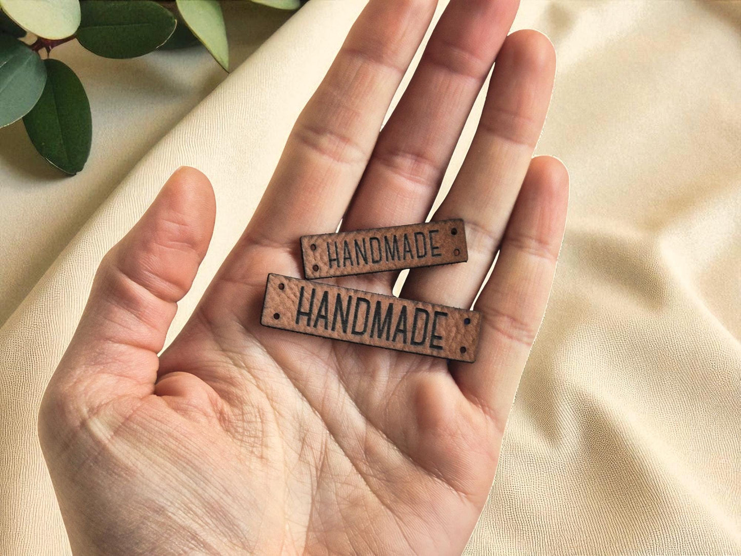 DECO PU Kunstlederlabels – Set mit kleinen & großen Tags für Strick- & Häkelprojekte, waschbar