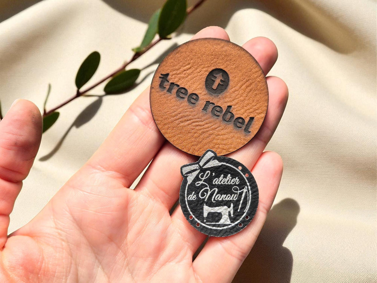 Individuelle Etiketten mit Logo – Professionelles Finish für handgefertigte Produkte