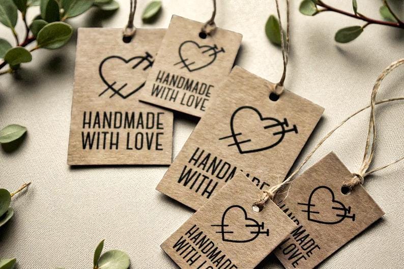 MADE WITH LOVE Kartonanhänger – Recyclingpapier Geschenkanhänger