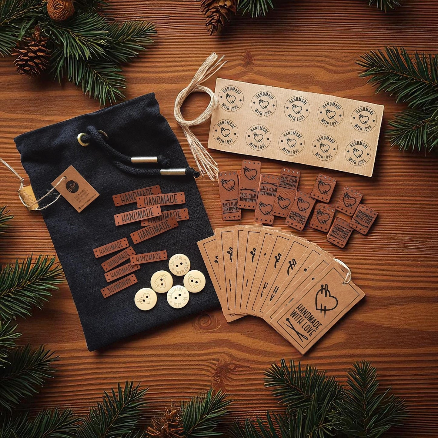 Crafty Geschenkset – Handarbeitszubehör mit Lederlabels, Holzknöpfen, Anhängern & Aufklebern