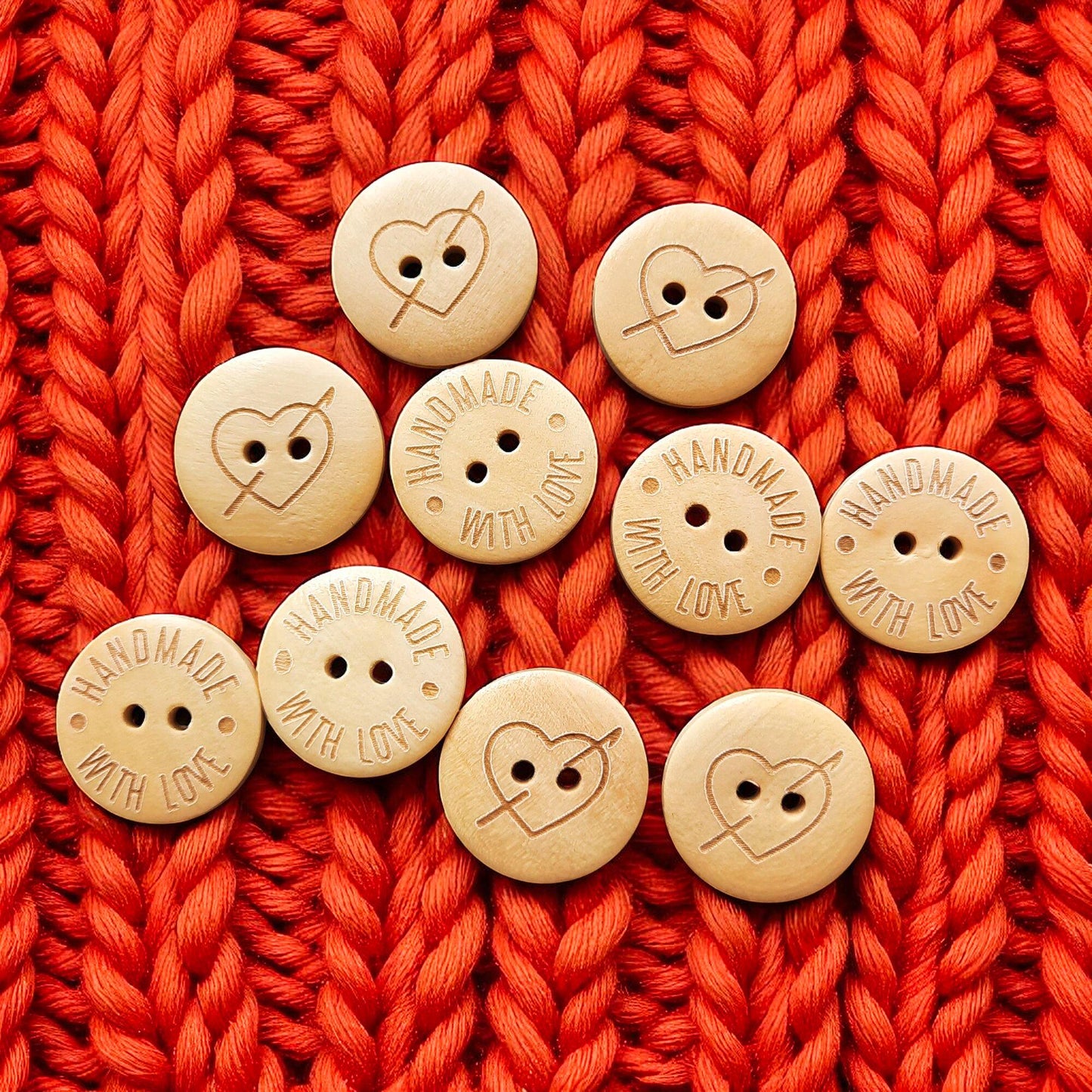 Gravierte Holzknöpfe „Handgemacht mit Liebe“ – 10er-Set für Näh-, Strick- & DIY-Projekte