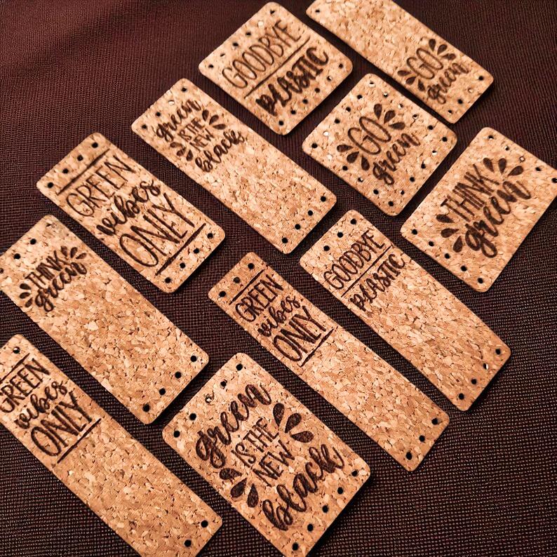 Set mit 10 Korketiketten – Flach & Gefaltet | Lasergraviert, Handwaschbar, Nachhaltig