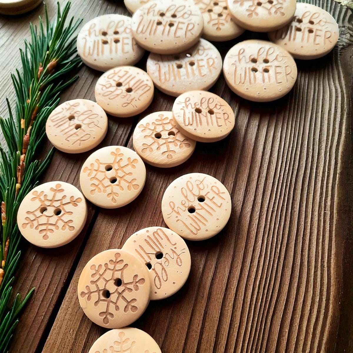 Holzknöpfe HELLO WINTER – Schneeflocken & Winter-Design