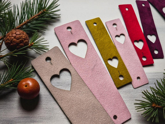 Royal Velvet Labels – Handmade Kunstleder Tags mit Nieten – 14 Farben – Stricken, Häkeln & Nähen