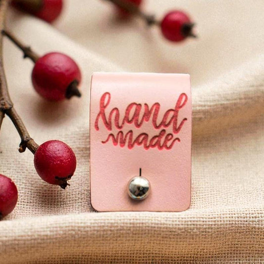 Handmade Labels aus PVC Leder – Strick & Häkelprojekte
